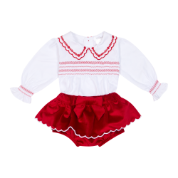 Deolinda White blouse + Red pants
